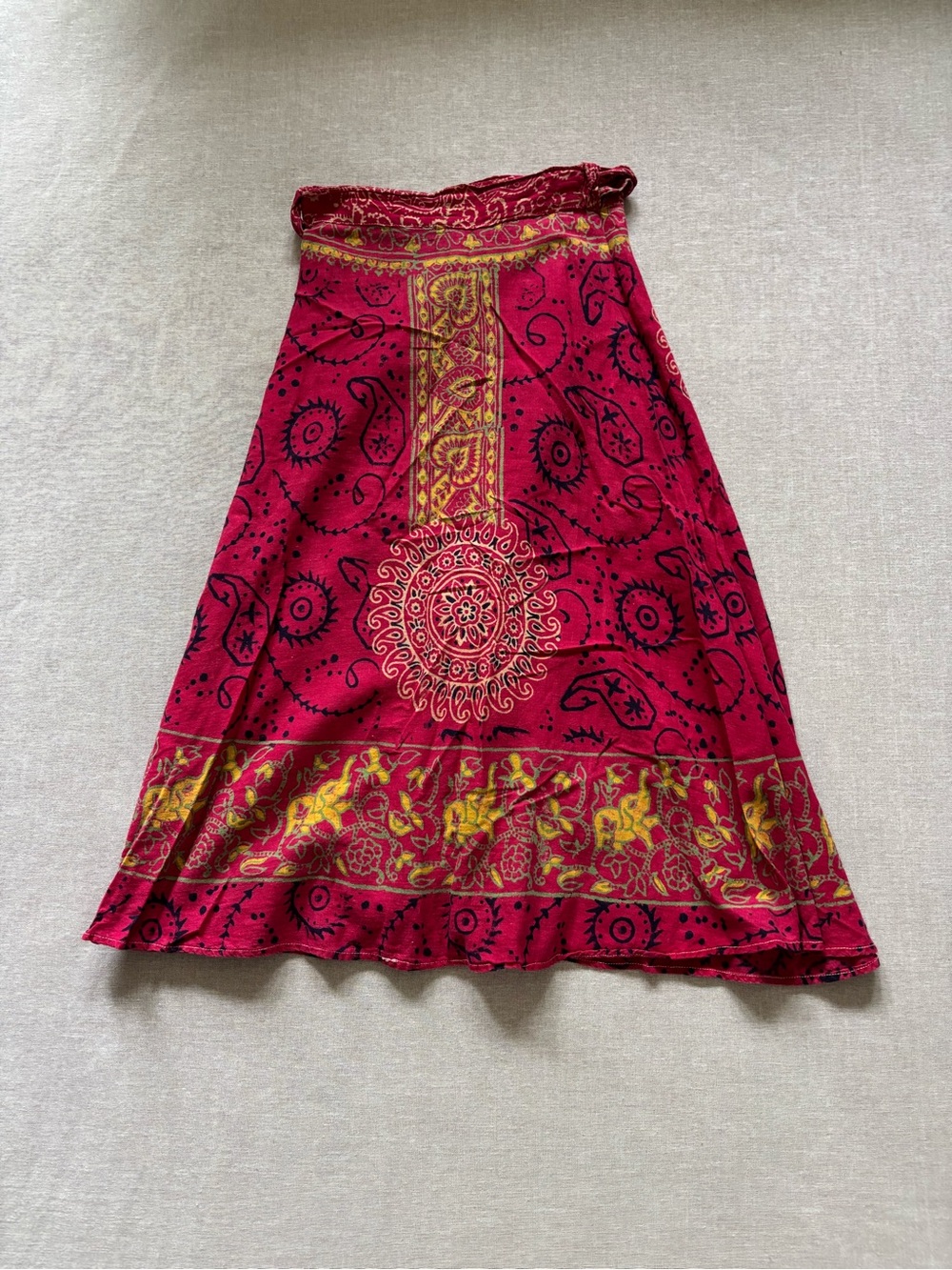 Vintage violet Indian bohemian batik midi wrap skirt. - Picture 7 of 12